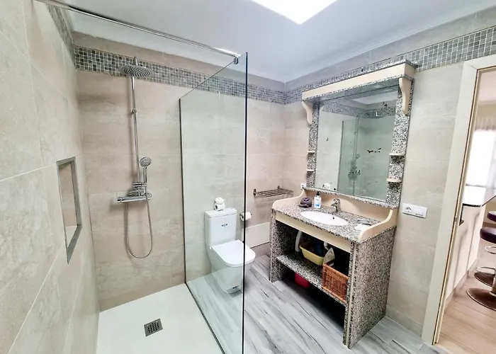 Casa Aguamarin Playa Roca 科斯塔特吉塞